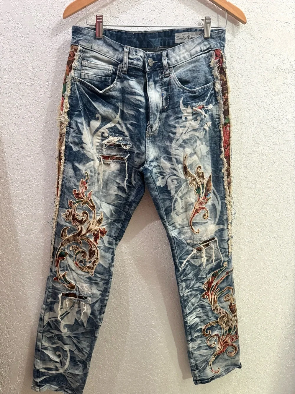 SmokeRise Men’s Distressed Tapestry Jeans BlueToast Embroidered Graphic W30 NWOT